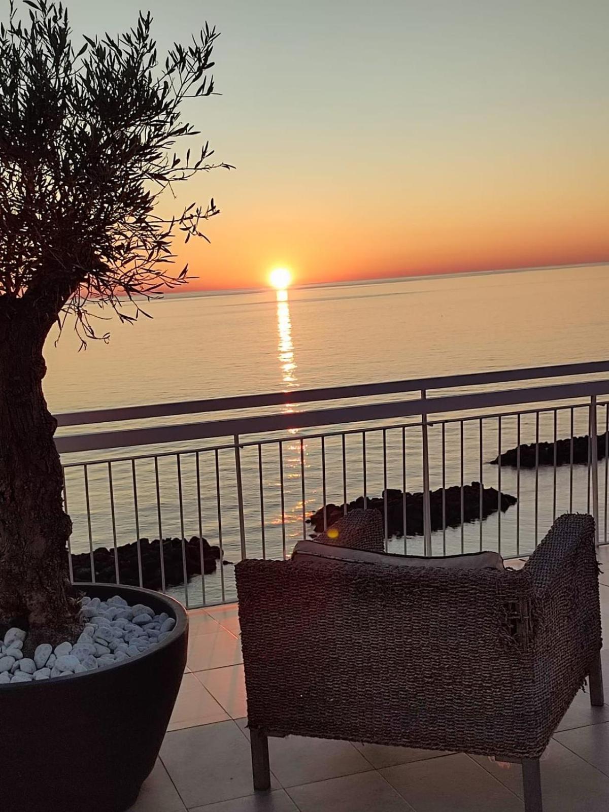 Thomas Sea View Apartman Torre del Greco Kültér fotó